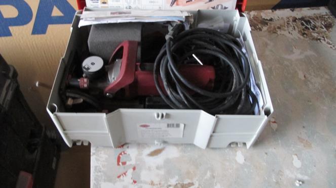 20000 obr/min Nr partii 11600846 Zasilanie 230 V, 50/60 Hz, 250 W Urządzenie wielofunkcyjne jest