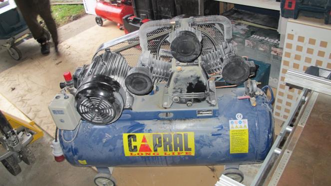 42 Kompresor CAPRAL W-0.9/8 1 2017 Marka CAPRAL Model W-0.