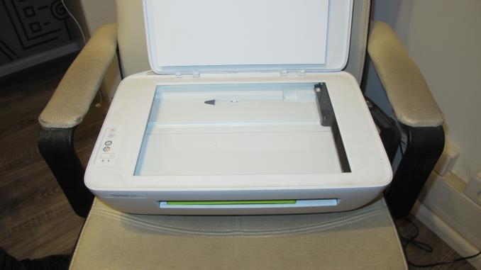 HP Desk Jet 2130 25 Marka HP Model Desk Jet 2130 Zasilanie - 240 V, 50-60 Hz.