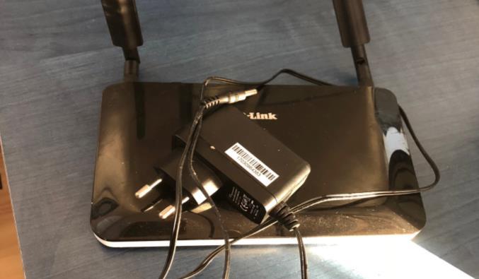 Router jest  25 Miernik uniwersalny