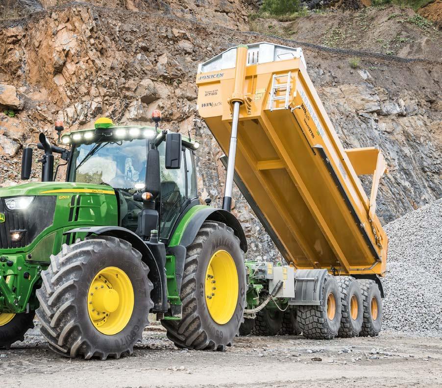 39 ZAWORY SCV Z P R Z O D U W przypadku większego zapotrzebowania na moc hydrauliczną z przodu można zamówić przedni podnośnik z maksymalnie dwoma zaworami SCV obsługującymi moduł itec.