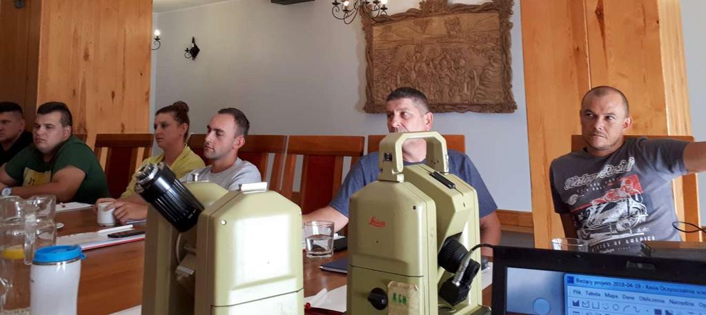 W drugim już spotkaniu szkoleniowym uczestniczyło niemal pięćdziesięciu nauczycieli szkół geodezyjnych, rozsianych w różnych miejscach kraju.