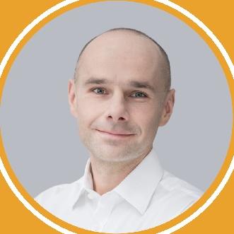 prowadzi własną działalność gospodarczą Nowoczesne Kadry Łukasz Prasołek.