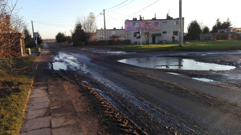 40. Zły stan drogi i chodnika w centrum