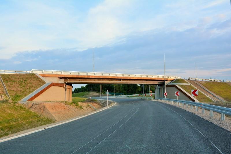 zaliczona do kategorii drogi wojewódzkiej. W konsekwencji obecny odcinek drogi wojewódzkiej w mieście Kościerzyna, zgodnie z przepisami prawa, zostanie drogą powiatową.