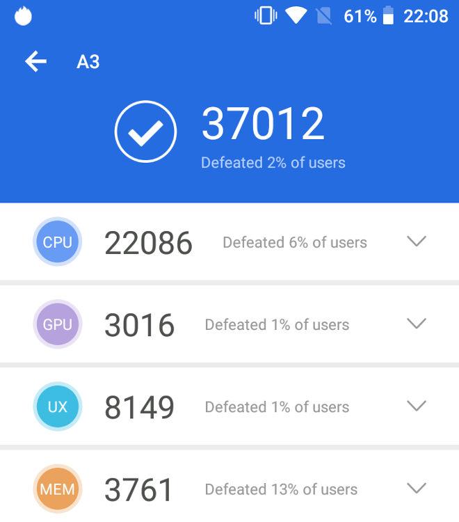 Oprogramowanie Na smartfonie zainstalowano zupełnie czystego Androida w wersji 8.1.