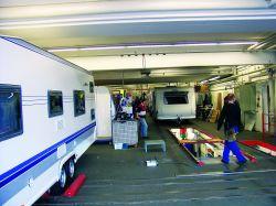ujrzał trzymany w tajemnicy prototyp na okładce Polskiego Caravaningu żartuje. Nie fotografuję.