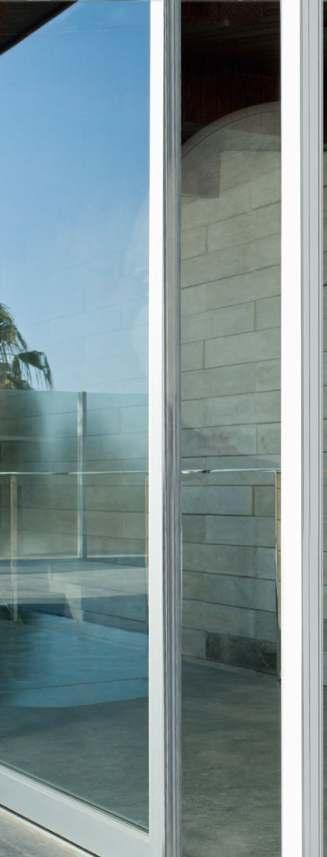 OTWARTA PRZESTRZEŃ PERSPEKTIVE Optyczne powiększenie wnętrza Drzwi tarasowe wizualnie powiększają pomieszczenie. Łączą przestrzeń domową z tarasem lub balkonem.