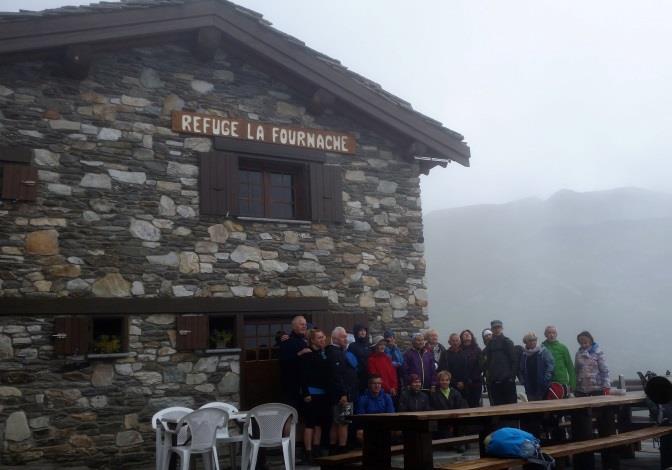 w słońcu jeziorku Lac des Cerces (2396 m 