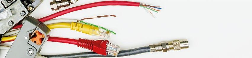 Osprzęt instalacyjny Gniazdo zasilające bez blokady białe 1M 2M 3M NR KATALOGOWY: M45.GN.00310 NR KATALOGOWY: M45.GN.00311 NR KATALOGOWY: M45.GN.00312 Adapter mosaic 2xRJ45 NR KATALOGOWY: M45.AD.