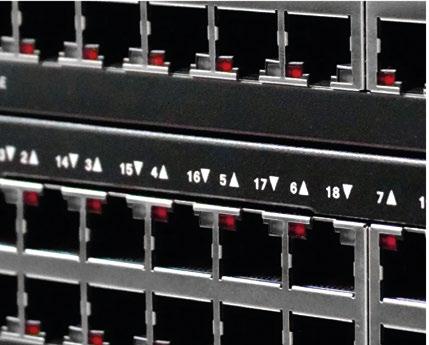 (Data Center Infrastruktur Menegment) Monitoring sieci teletechnicznej Stany alarmowe. Panel krosowy 1U modularny 24 x keyston RJ45 NR KATALOGOWY: AIM.