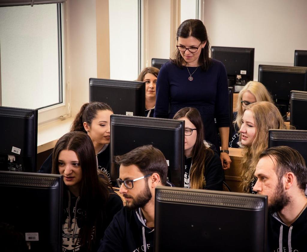 Wydział Ekonomiczny Refinitiv lab Bazy Refinitiv to wiodące na świecie źródło informacji dla biznesu Wykorzystywanie danych do prac dyplomowych i