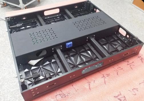 000 godzin Wymiary panelu 480 x 540 x 65 mm System sterowania Nova Star Jasność