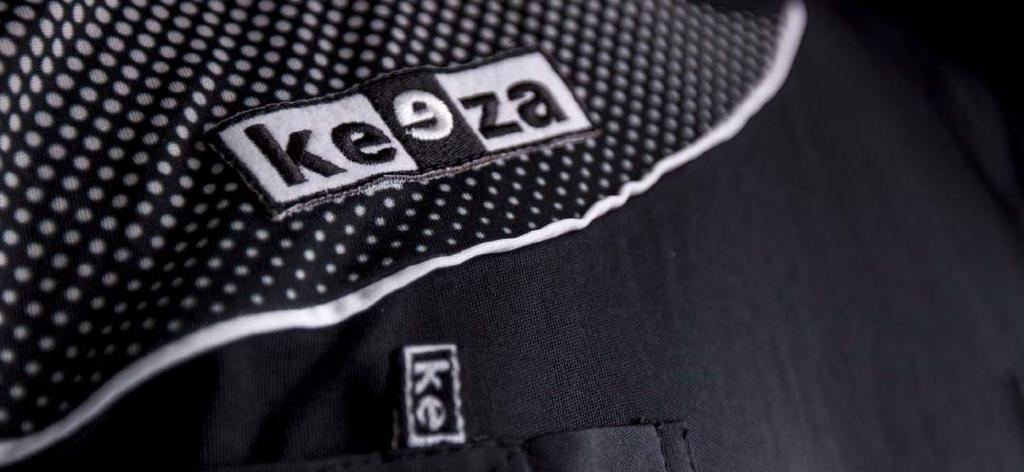 zapewniający wygodę, niekrępujący ruchów - kieszonka z