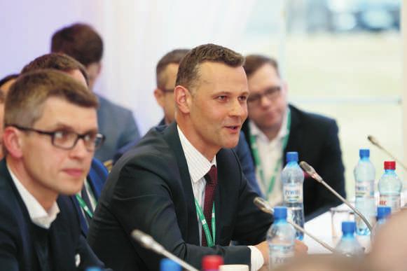 UCZESTNICY Uczestnikami konferencji s¹ dyrektorzy, cz³onkowie zarz¹dów i