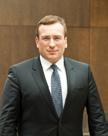 z: Harvard Institute for International Development.; członkiem Rady Fundacji im. Lesława Pagi oraz przewodniczącym Rady Nadzorczej Towarzystwa Funduszy Inwestycyjnych Forum SA., w 2015 r.