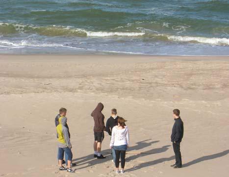 50 FOTON 110, Jesień 2010 Darłówko, wrzesień 2010, analiza warunków na plaży w celu wyznaczenia szybkości wiatru Łatwo zauważyć, że problem trzeci jest stosunkowo prosty i wystarczyło wyznaczyć