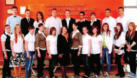 ABSOLWENCI GIMNAZJUM W ORNONTOWIC WICACH CH KLASA III a wych. mgr in.