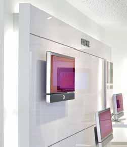 operated with a leading or trailing edge dimmer.