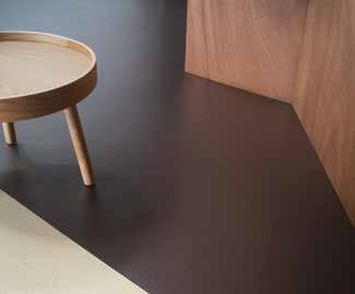 Dzięki dodaniu do tradycyjnego Marmoleum łusek kakaowca stworzyliśmy produkt o zupełnie nowej konstrukcji i wyglądzie przyjazny środowisku naturalnemu.