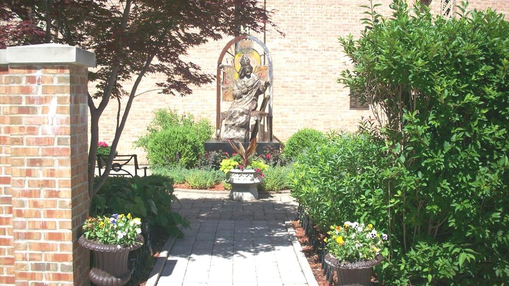 St. AUGUST 12, 2018 Ninetieth Sunday in Ordinary Time Thomas Becket MASS TIMES Saturday: 4:30pm Sunday: 9:00am & 12:30pm 7:30am & 10:45am Polish Weekdays: 9:00am Mass: Monday, Tuesday, Wednesday &