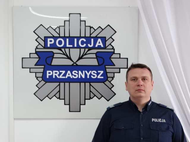 STRONA 12 gdyby nie on, może już nie byłoby mnie na tym świecie, mogę śmiało napisać, że uratował mi życie, jest wspaniałym człowiekiem. Przede wszystkim ma duże doświadczenie w tym co robi.