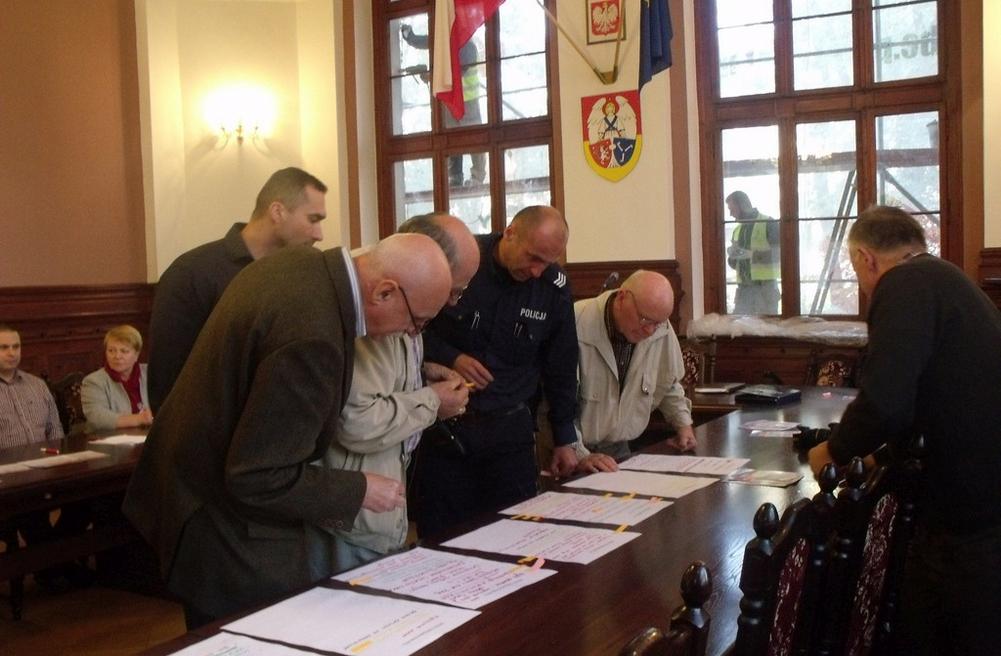 Wyznaczenie terenu zdegradowanego pozwoliło przeprowadzić na jego obszarze akcję zbierania propozycji zadań, jakie powinny zostać włączone do programu rewitalizacji.