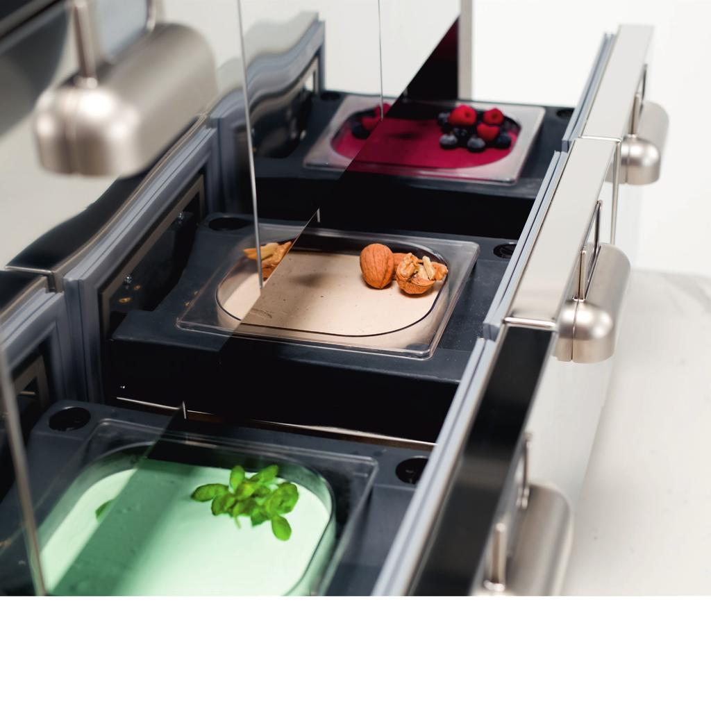 Exeptional functionality The opening of the individual drawers facilities the
