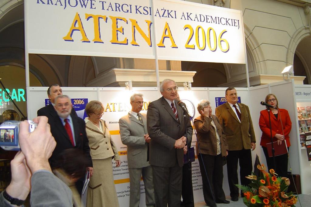 Uroczyste otwarcie Krajowych Targów Książki Akademickiej ATENA 2006 przez rektora Politechniki Warszawskiej