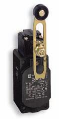 32 22 3 2 Osiswitch XCKS z opóênieniem XCKMR 2 XCR 2 2 x N/C + N/C stopniowane, z opóênieniem àczniki kraƒcowe Klasyczne - XCKS, kompletne 3 bieguny N/C + 2 x działanie migowe Typ XCKS plastikowe, o
