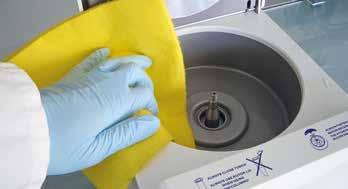 com/centrifuge-video Przegląd rotorów Zalecane okresy serwisowe Rotory stałokątowe Rotory z wychylnymi koszami i kosze Wizualne sprawdzenie rotora Raz w roku 5424 860.109 5810 860.