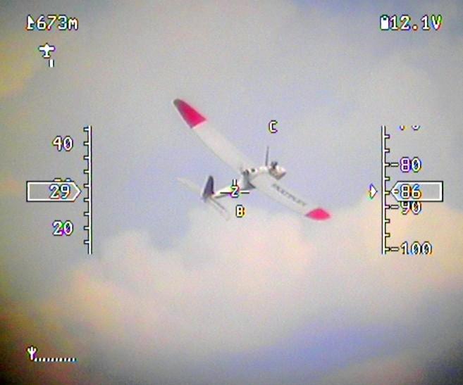 Buddy flight w Systemie FPV Pitlab Loty FPV zyskują coraz większą popularność na świecie i coraz więcej osób spędza w ten sposób wolny czas.