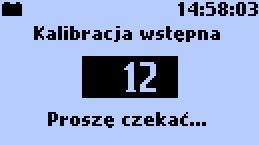 Rysunek 6. Ekran kalibracji wstępnej. Ikona w lewym górnym rogu ekranu wskazuje poziom naładowania baterii/akumulatora analizatora.