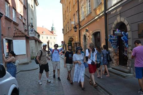 od lewej: Anna Dzięcioł, Hannes Filip, Daniel Maierhofer, Moshe Wittman, Lior Puyeski, Kamil Tymiński, Przemysław Twardy i Jacek Nowicki Następnie grupa udała się na zwiedzanie ulic Starego Miasta w