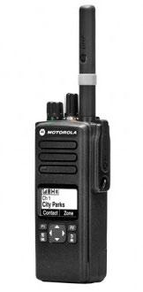 Radiotelefon cyfrowy DP 4600 z ładowarką i standardowym akumulatorem Przenośny radiotelefon cyfrowy DMR oferujący komunikację głosową i przesyłanie danych, obsługę do 1000 kanałów, Bluetooth,