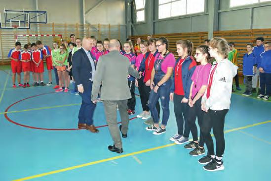 chłopców: Szkoła Podstawowa Wiśniewo - I miejsce Szkoła Podstawowa Osowiec - II miejsce Szkoła Podstawowa Stare Zakrzewo - III