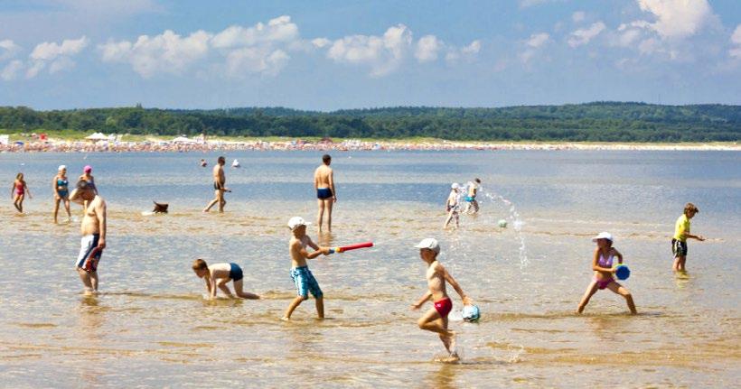 dla morskich wilków Świnoujście posiada najszerszą plażę na polskim wybrzeżu, a woda w Zatoce Pomorskiej osiąga temperatury znacznie wyższe niż w środkowej części wybrzeża.