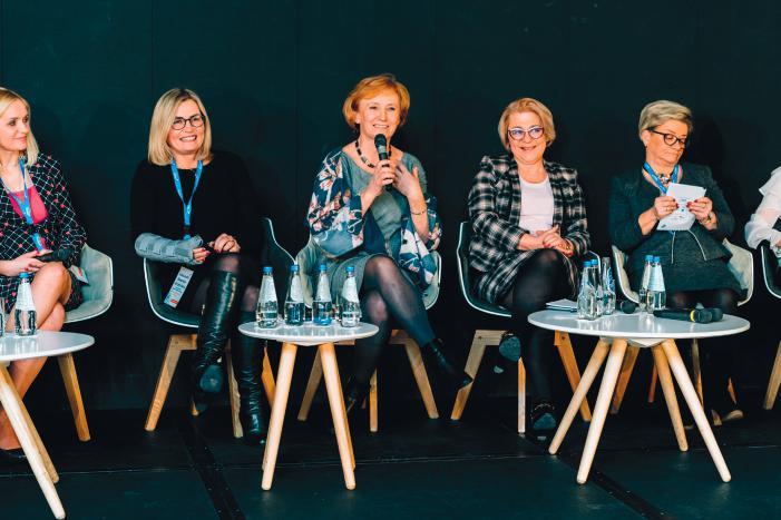 dr Dorota Kilańska - Dyrektor ENRF, Kierownik Zakładu Pielęgniarstwa Społecznego i Zarządzania w Pielęgniarstwie UM w Łodzi dr Beata Wieczorek-Wójcik - Dyrektor ds.