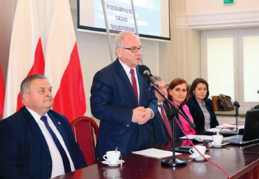 o sytuacji demograficznej województwa podkarpackiego, roli opieki długoterminowej i aktualnych problemach tego sektora.