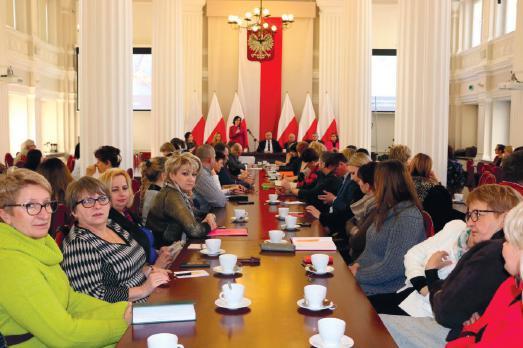 W 2017 roku w województwie funkcjonowały 54 zakłady typu opiekuńczo-leczniczego. Dysponowały one liczbą 2 tys. łóżek.