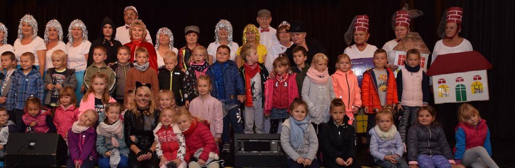 Ciągłe myślenie, głowa już od tego boli, A ja się pytam, po co? ŻYJCIE DO WOLI!!! Poradę Tobie teraz dam Seniorze właśnie, żyj tu i teraz i niech tych co ciągle krytykują piorun trzaśnie!