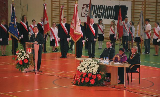 OKNO OKNO,, OGRÓDEK Ogródek p.