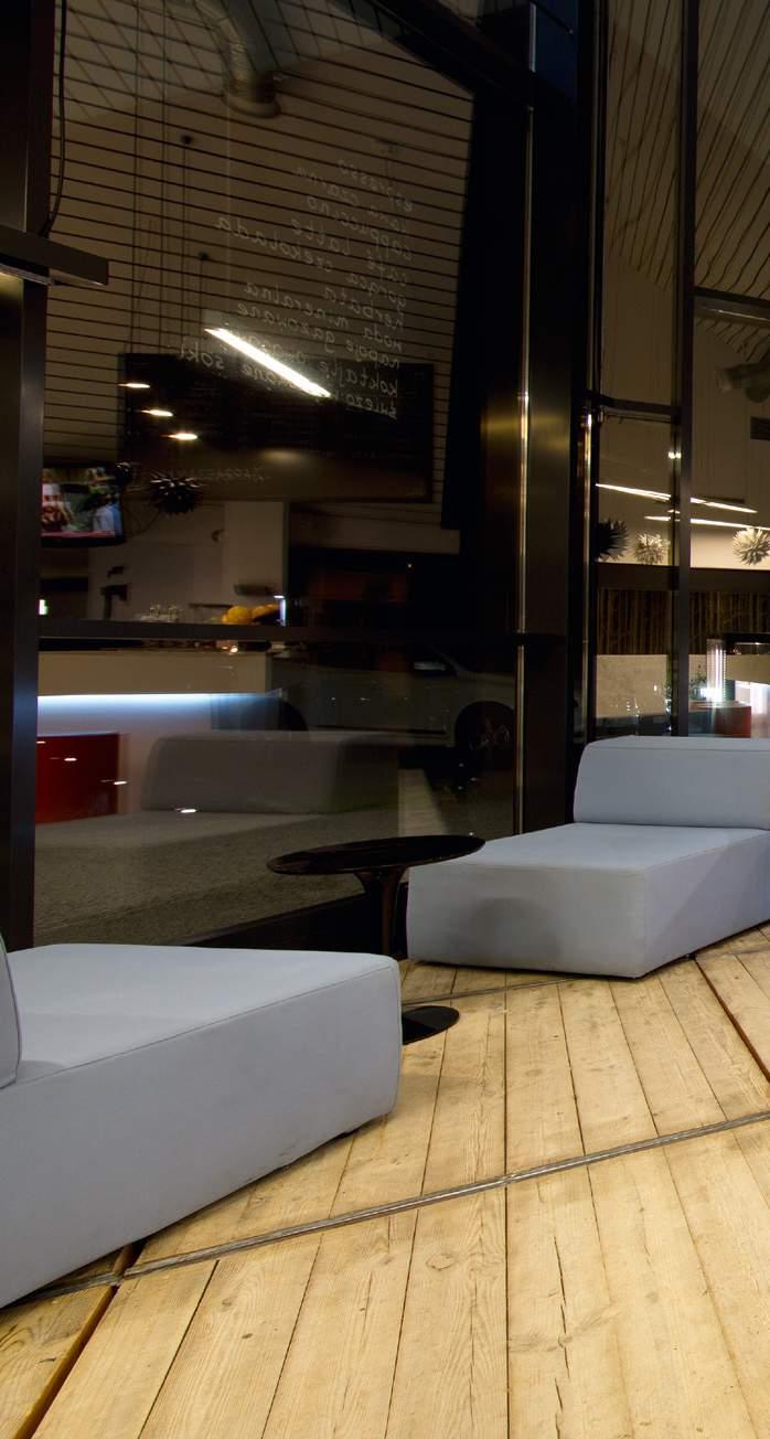 Usually it s hard to find luxurious design with excellent functioning and that s exactly what makes lenari unique: with its great performance, electrical open-close button, guaranteed equal