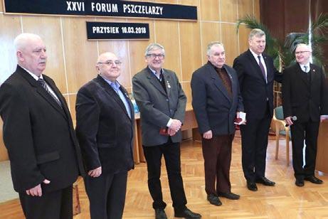 Kolejną pasiekę postawiliśmy... na dachu Urzędu Marszałkowskiego w Toruniu.