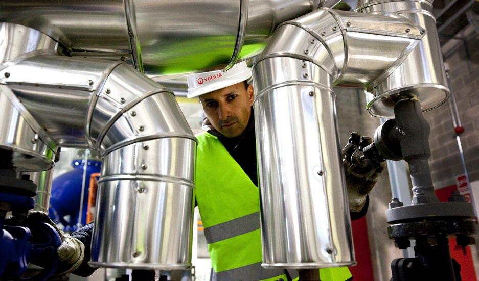 Sektor przemysłowy charakteryzuje się dużym zapotrzebowaniem na ciepło, energię elektryczną oraz wodę.