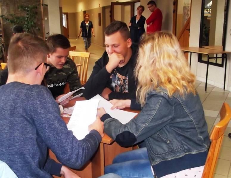 Str.2 Wesele Stanisława Wyspiańskiego - lekturą Narodowego Czytania w 2017 roku Nasza szkoła również wzięła udział w tej akcji.