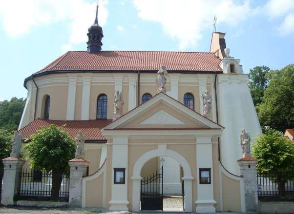 8 Zdjęcie 3 Rok 2013, 8 czerwca. Kościół parafialny Matki Bożej Szkaplerznej i św. Dominika w Łabuniach (foto Henryk Kulik). 2.4.