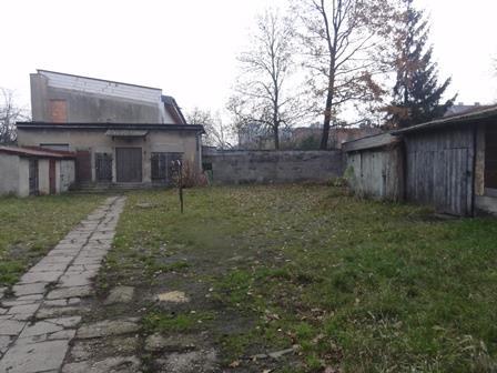 Budynek został zbudowany w technologii tradycyjnej murowanej - cegła.