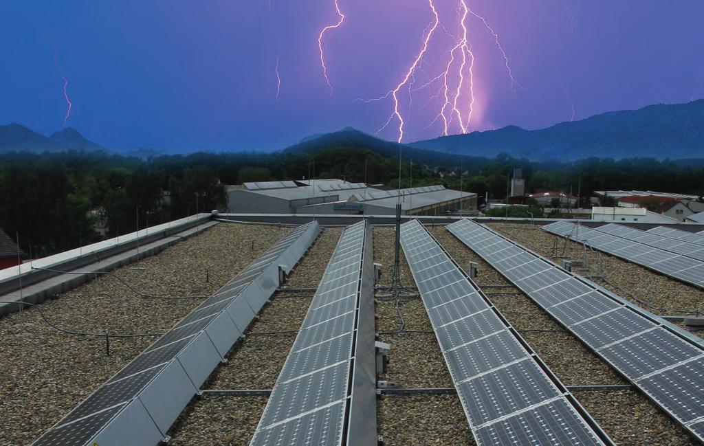 Skuteczna ochrona instalacji fotowoltaicznych DEHNcombo YPV SCI kombinowany ogranicznik przepięć typu 1 z wbudowanym bezpiecznikiem sprawdzona odporność na błędy podłączenia Y jako ochrona w