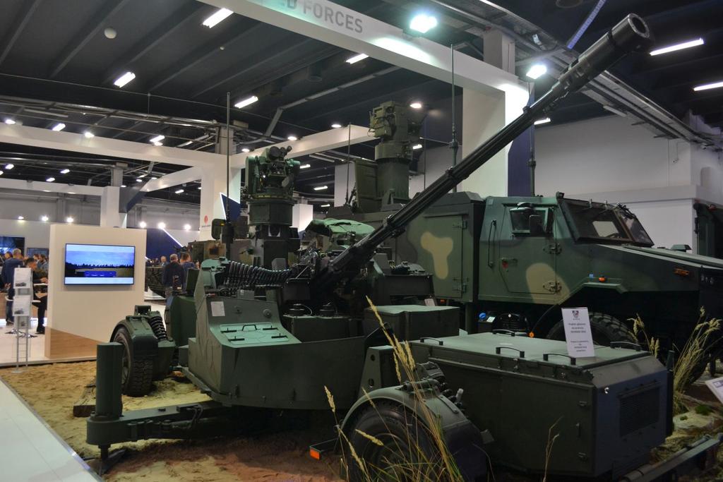 Armata przeciwlotnicza AG-35 kalibru 35 mm. Fot. M.